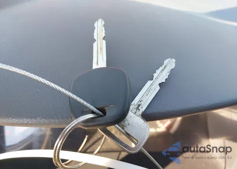 2005 Toyota Corolla Ce z USA, uszkodzony, nr VIN 1NXBR32E65Z409933